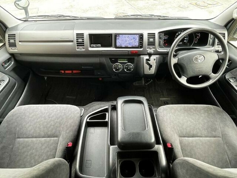 HIACE WAGON-1