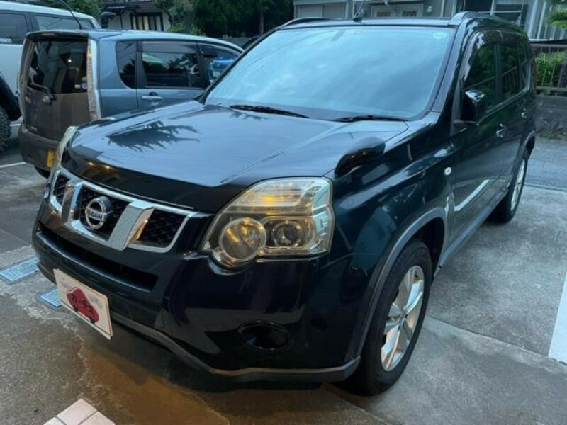 X-TRAIL