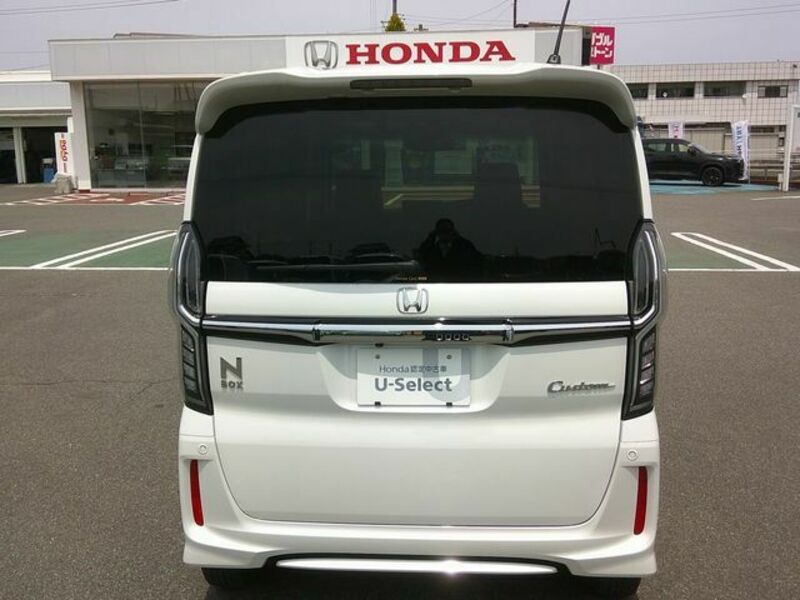 N BOX CUSTOM