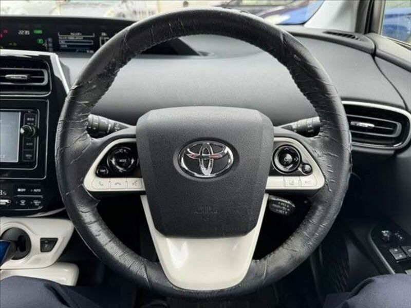 PRIUS-11