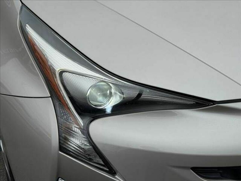 PRIUS-23