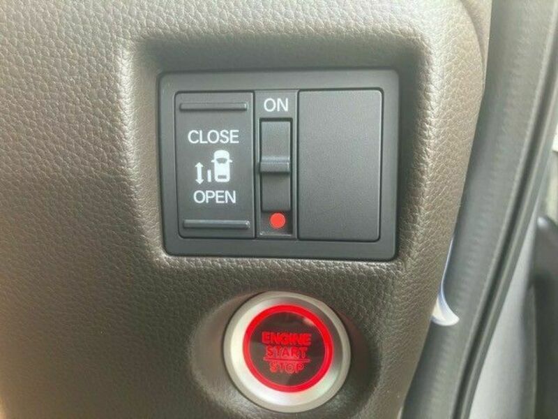 N BOX