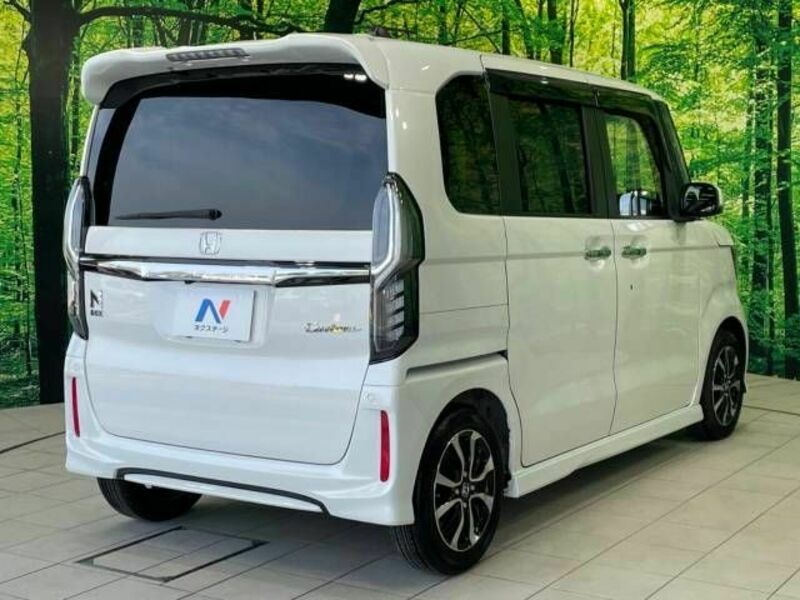 N BOX CUSTOM-16