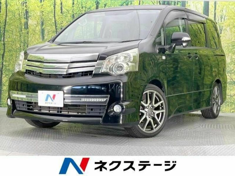 TOYOTA NOAH