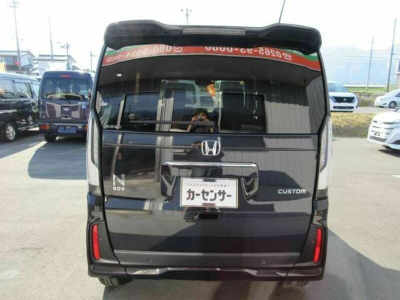 N BOX CUSTOM