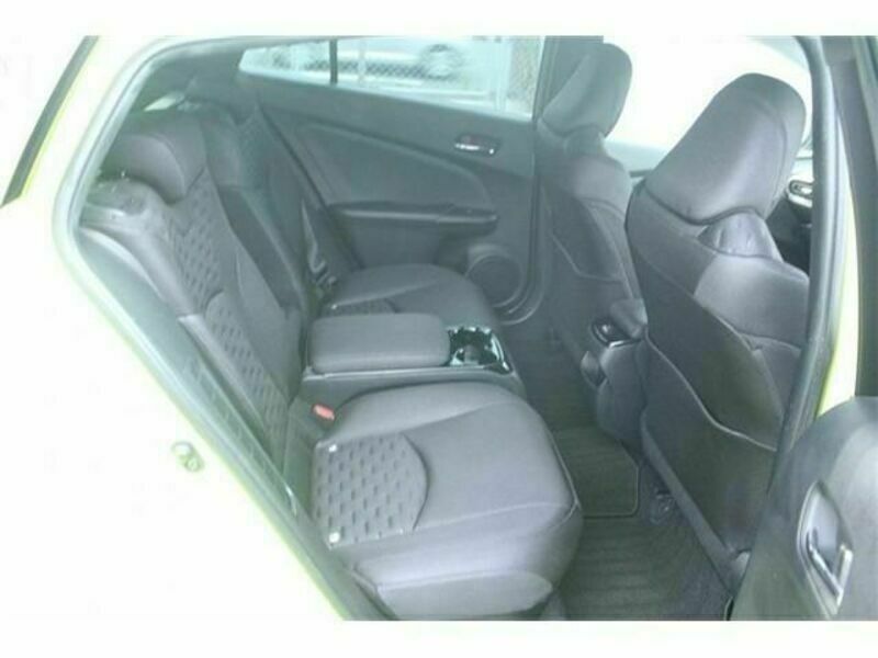 PRIUS PHV