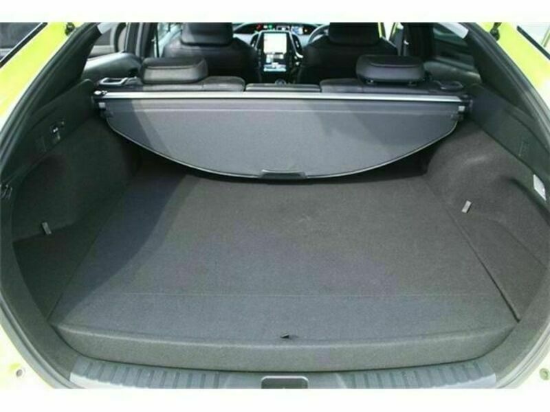 PRIUS PHV