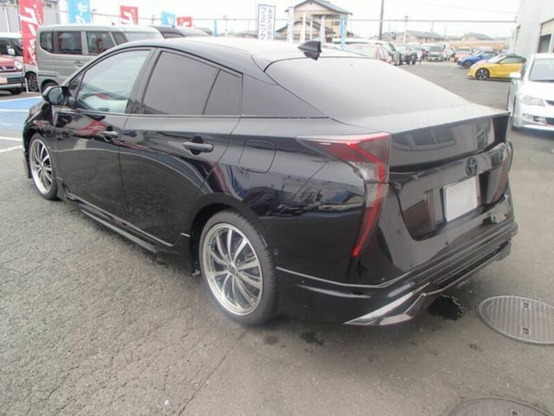 PRIUS-6