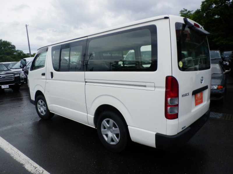 HIACE VAN