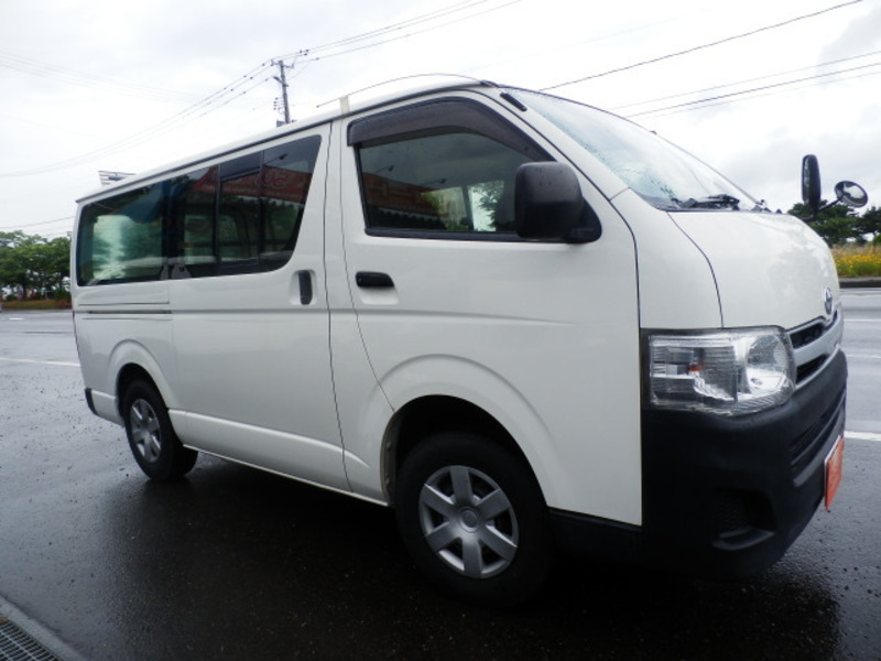 HIACE VAN