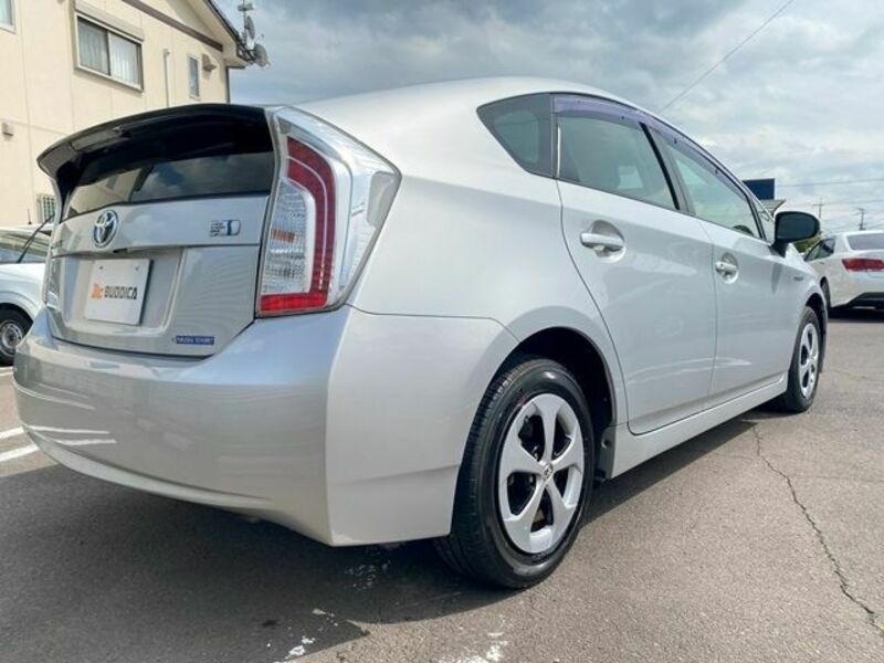 PRIUS-6