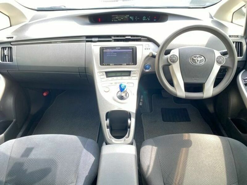 PRIUS-11
