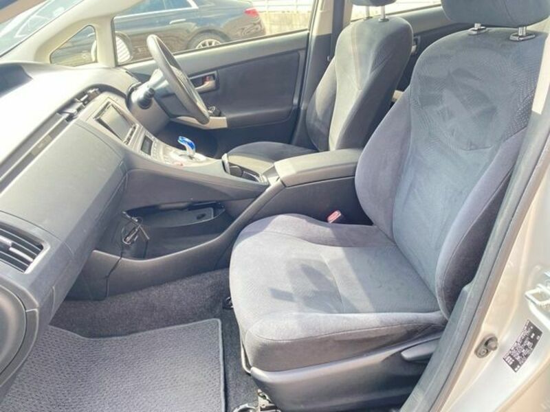 PRIUS-14