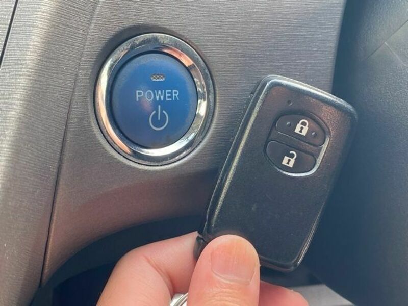 PRIUS-21