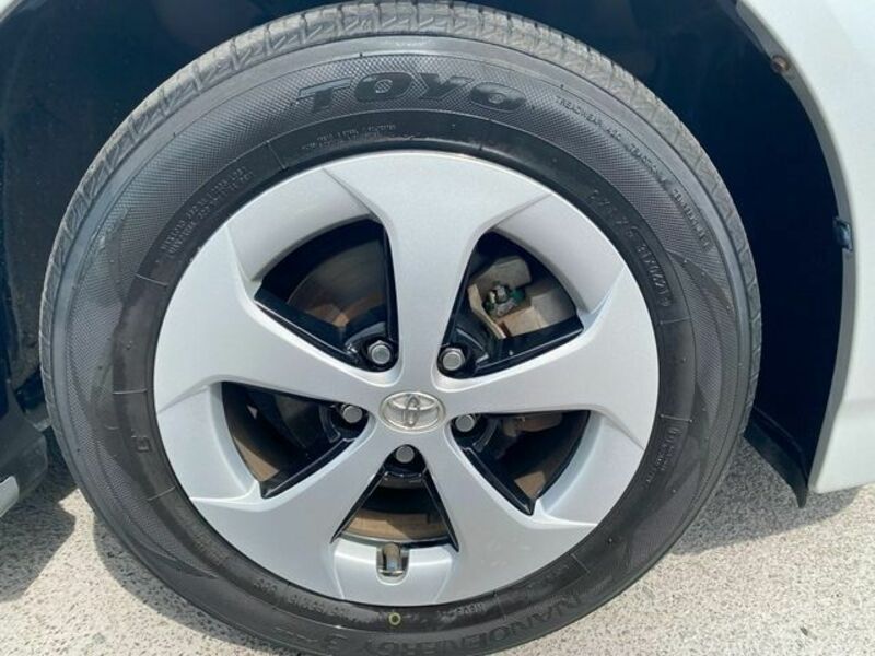 PRIUS-25