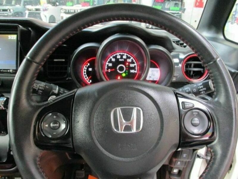 N BOX CUSTOM-4