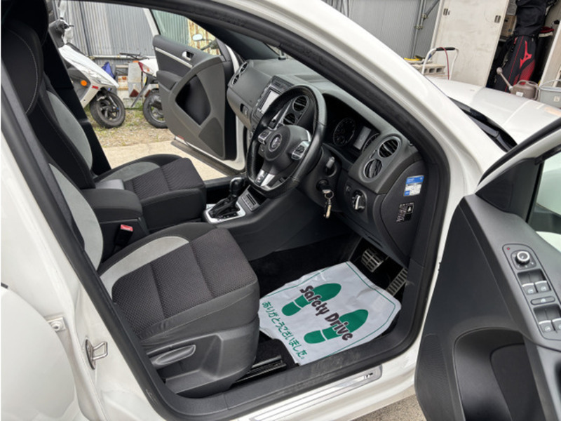 TIGUAN-18