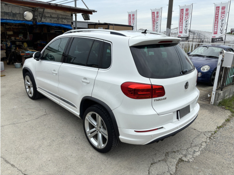 TIGUAN-10