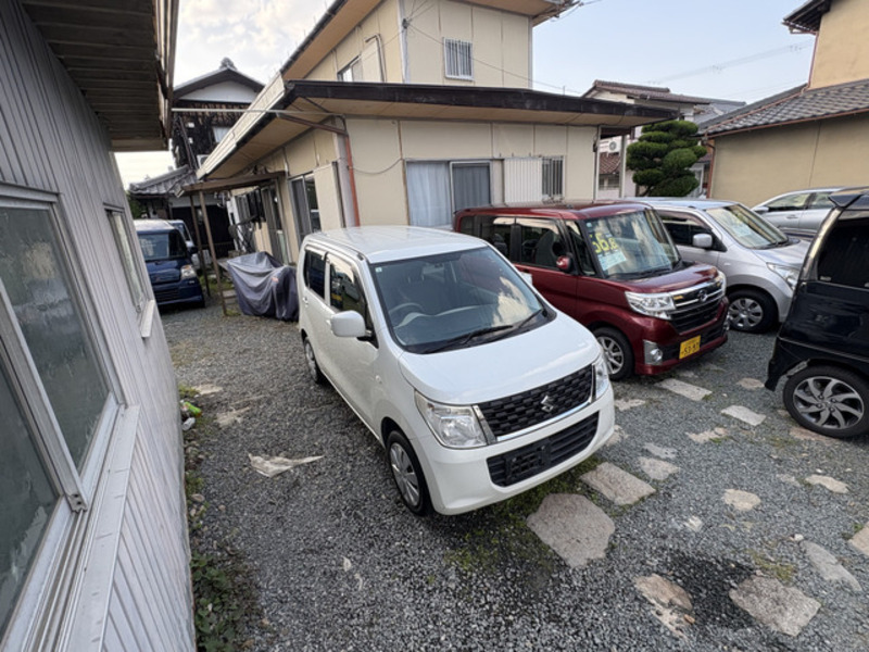 WAGON R