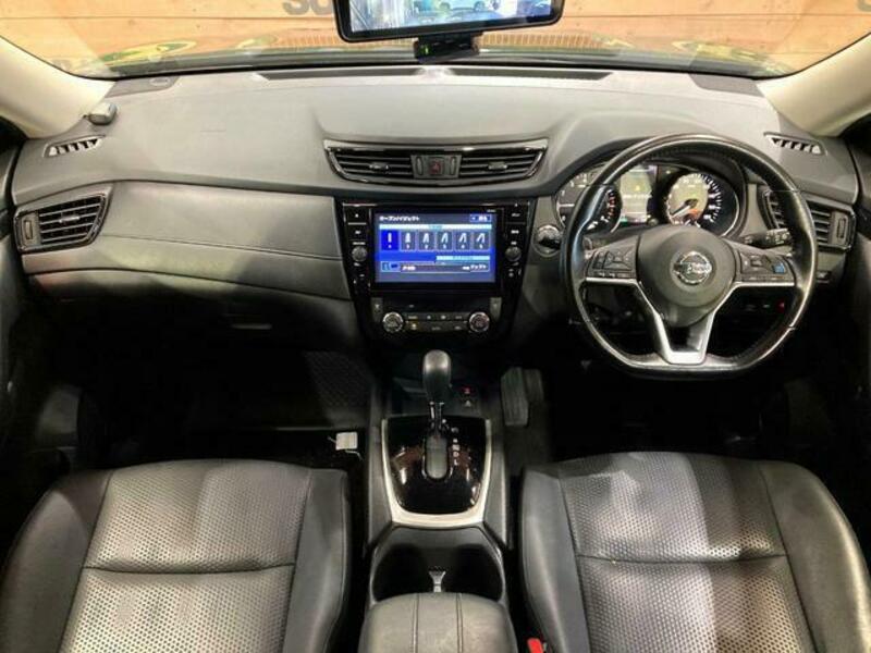 X-TRAIL-1