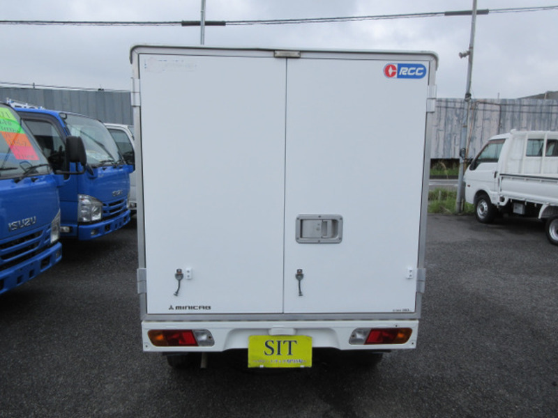 MINICAB TRUCK