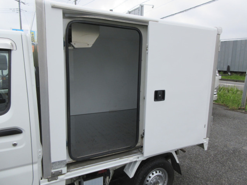 MINICAB TRUCK
