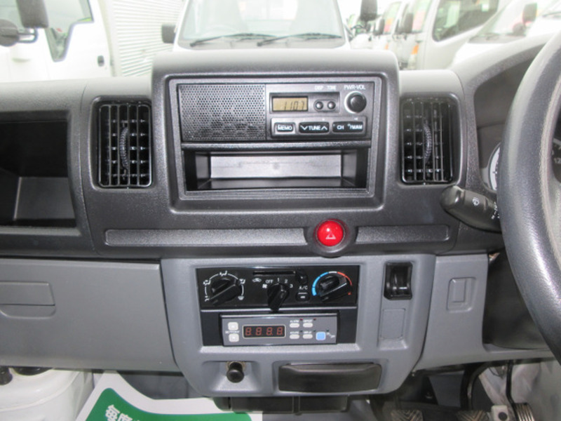 MINICAB TRUCK