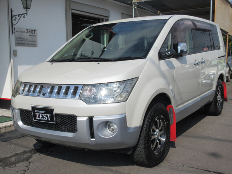 MITSUBISHI DELICA D5