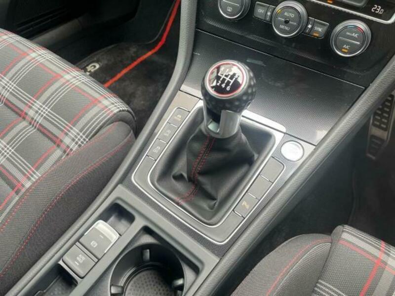 GOLF GTI-15