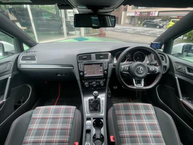 GOLF GTI-2