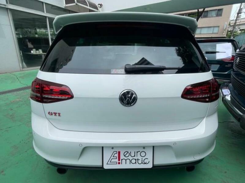 GOLF GTI-1