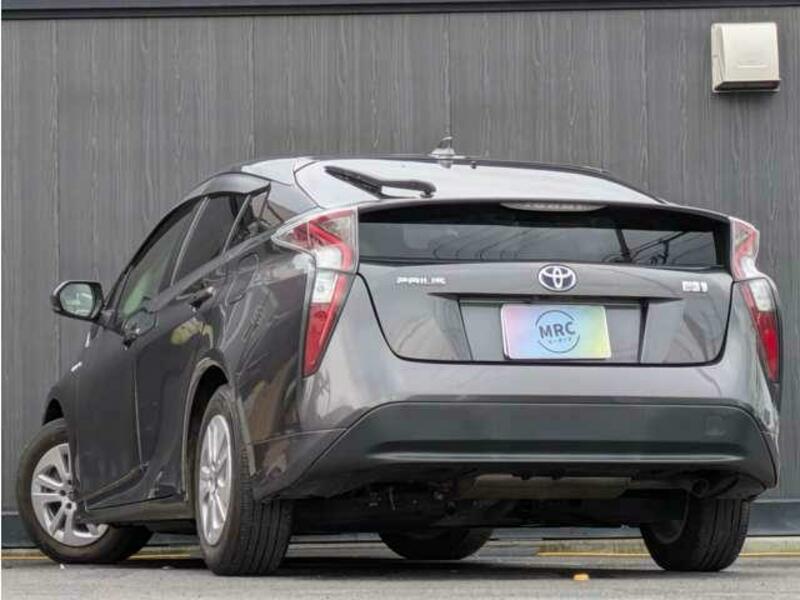 PRIUS-4