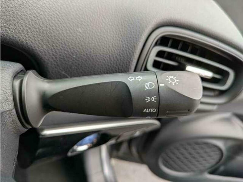 PRIUS-19