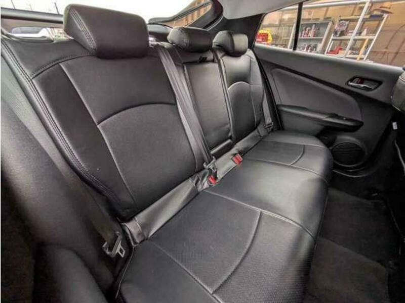 PRIUS-12