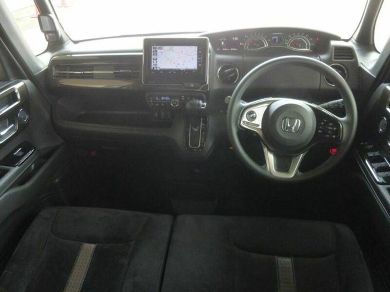 N BOX CUSTOM-1