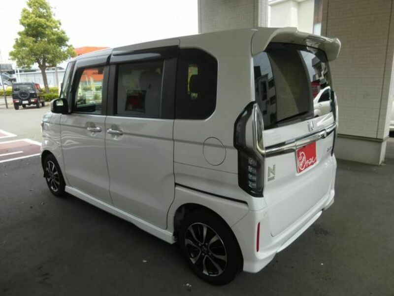 N BOX CUSTOM-10
