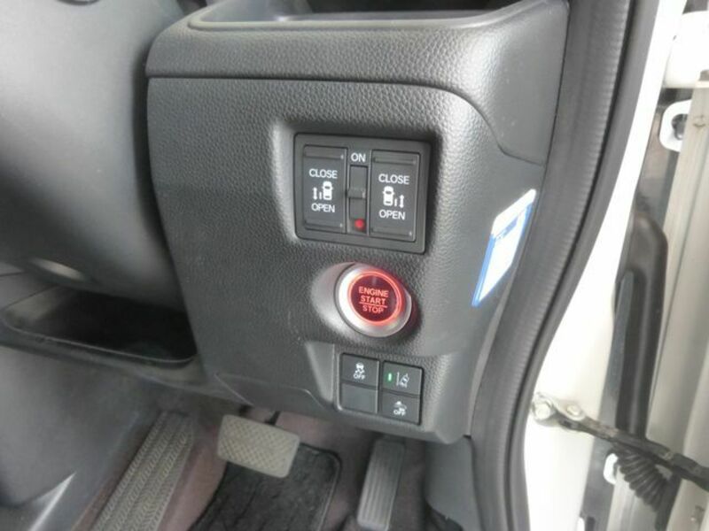 N BOX CUSTOM-15