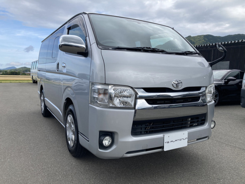 HIACE VAN-4