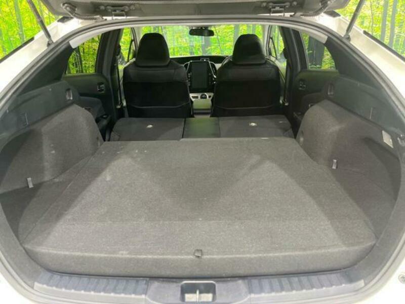 PRIUS PHV-10