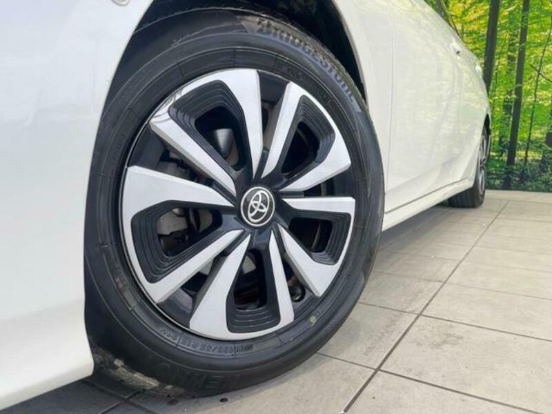 PRIUS PHV-13