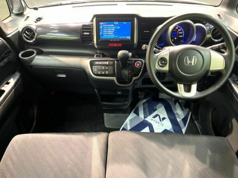 N BOX CUSTOM-1