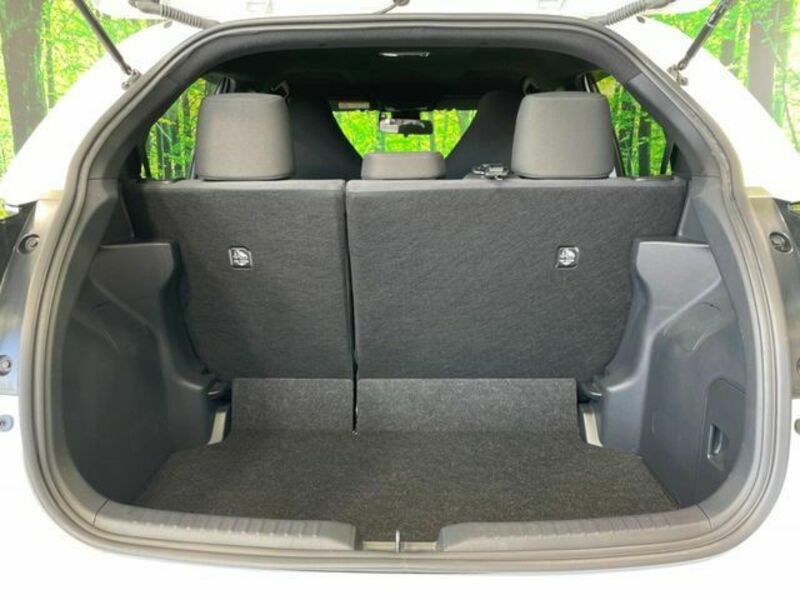 YARIS-10