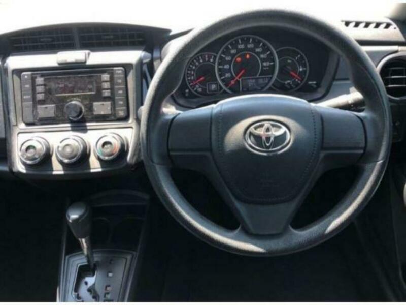 COROLLA AXIO