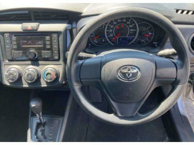 COROLLA AXIO