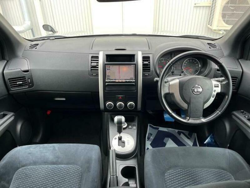 X-TRAIL-1