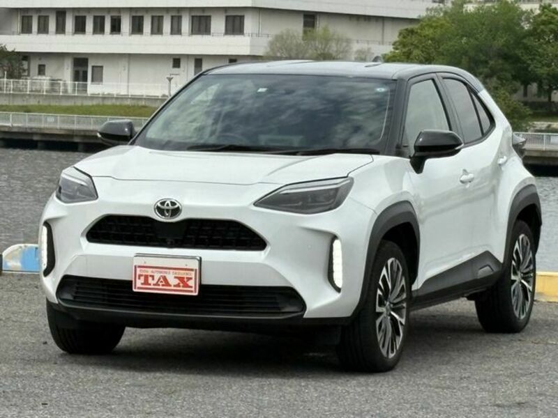 YARIS CROSS