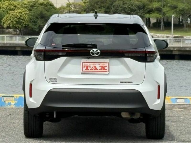 YARIS CROSS-6