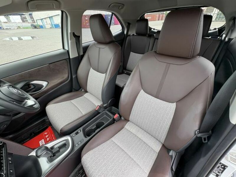 YARIS CROSS-9