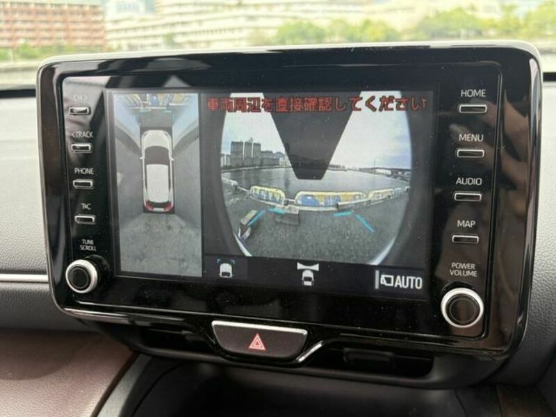 YARIS CROSS-16