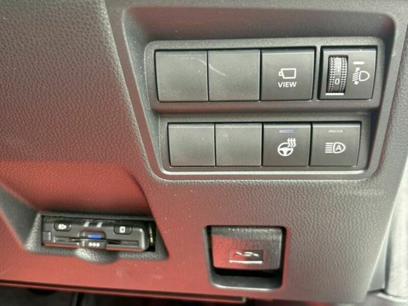 YARIS CROSS-19